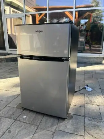Whirlpool 3.1 cu ft Mini Refrigerator