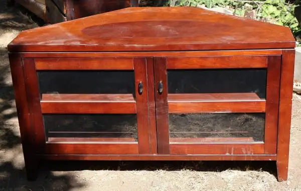 Corner TV Stand 24 x 44 x24 in CHICO