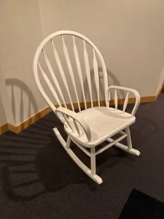 Rocker / Rocking Chair