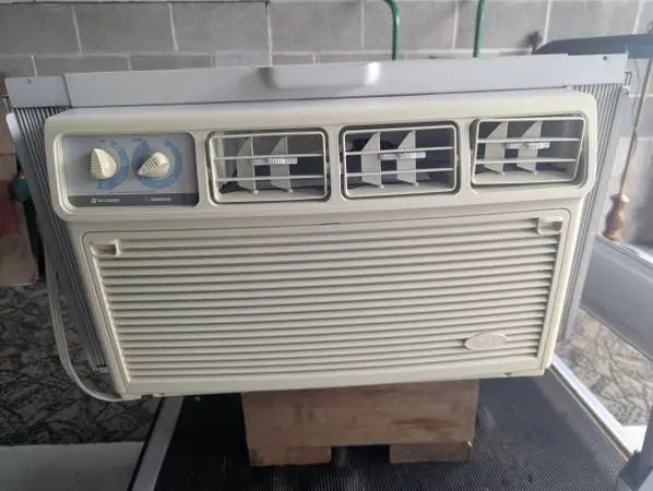 Whirlpool 12000 BTU window air conditioner