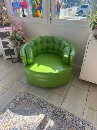 Mid -Century Swivel Chair