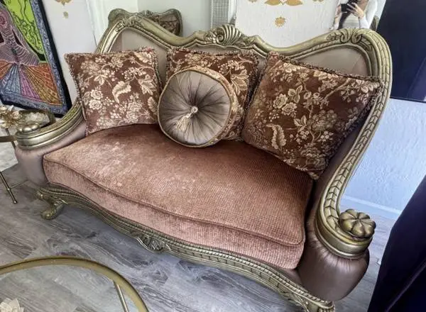 Victorian-Style 3-Piece Sofa Set with Ornate Carved Wood Frame
