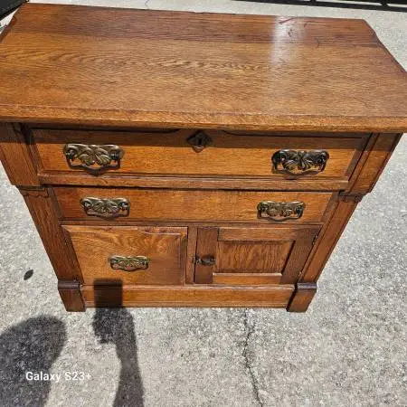 VINTAGE WASHSTAND 1890S