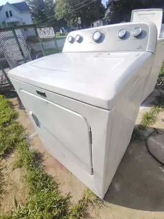 MAYTAG BRAVOS XL DRYER. OVERSIZED CAPACITY!