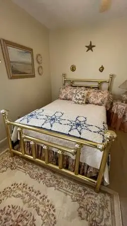 Reduced!! Full Sized Brass Bed
