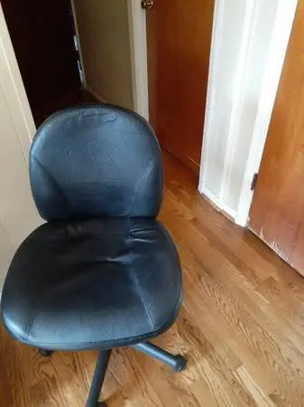 Swivel office chairs