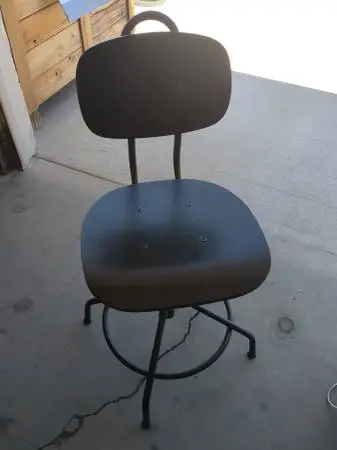Reduced! Swivel Bar Stool