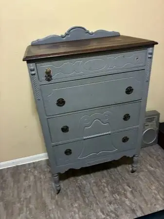 Furniture 20$ and under