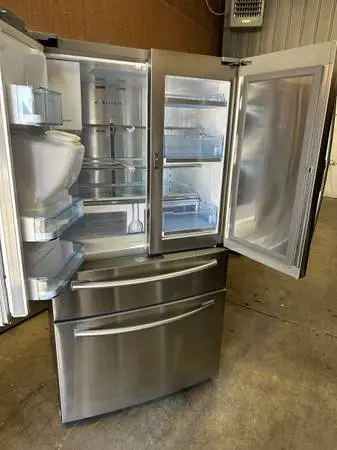 Samsung metal cooling 4 Door Fridge water and icemaker