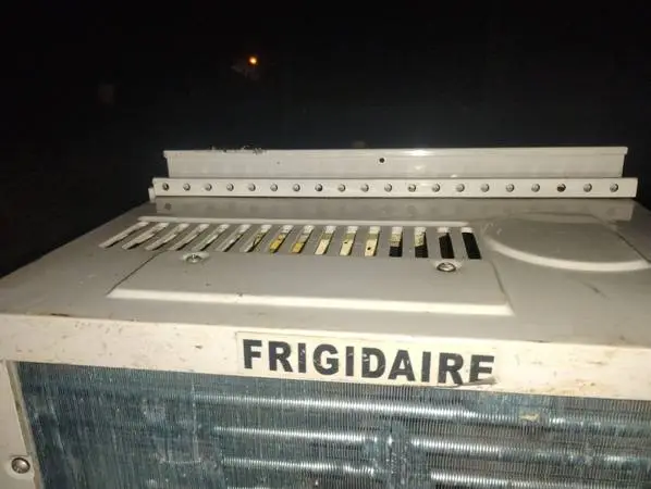 Window AC unit