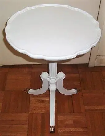 SMALL Pie Crust Accent Table with Brass Lion Claw Feet