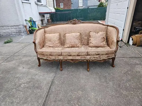Beautiful louis xv style sofa