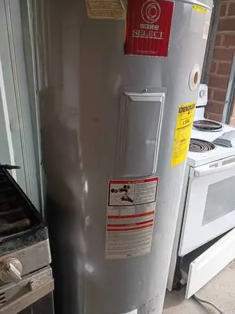 🌷GREAT WORKING GAS OR ELECTRIC 40 GALLON WATER HEATERS !!