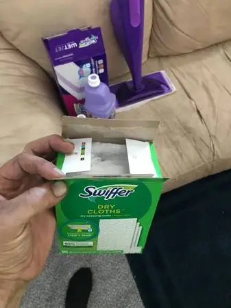 Swiffer wet jet with extra pads