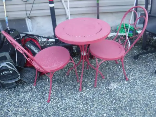 Outdoor Table and 2 Chairs