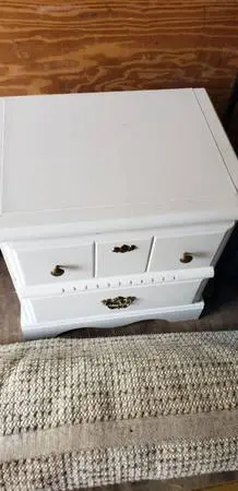 LOOK REAL NICE NIGHT STAND&Desks