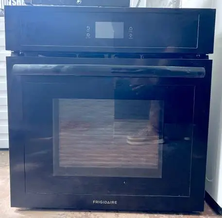 Frigidaire FCWS2727AB Single Convection Electric Wall Oven 27 Inch
