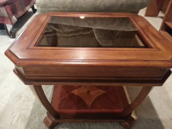 Livingroom end table