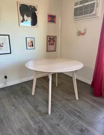 FREE Round Dining Table – Pick Up by Friday