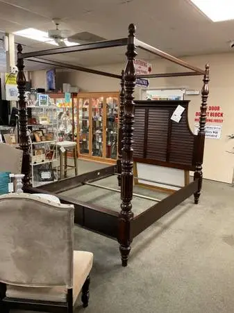 4 Poster Bed