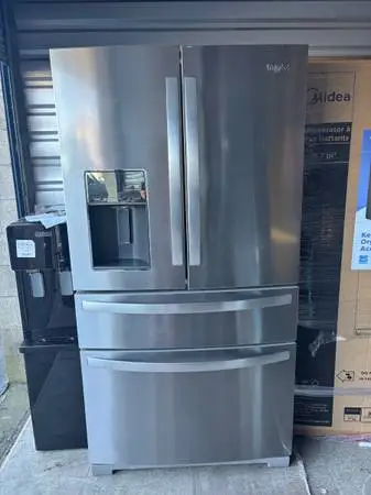 New Open Box Whirlpool 4-Door French Door Refrigerator Ice/Water