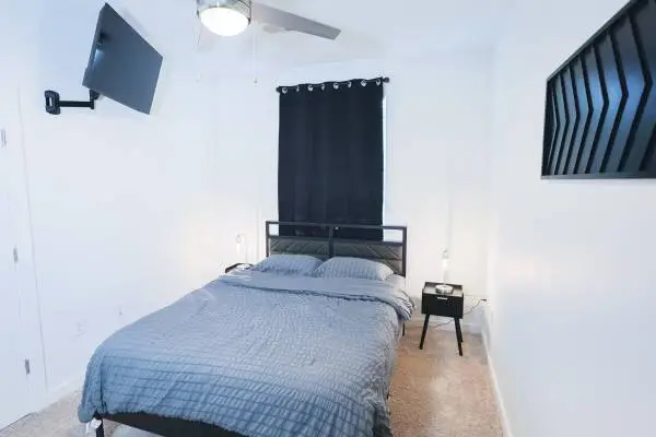 Modern Bedroom Set