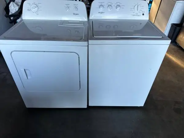 2024 Whirlpool Top Load Washer Machine & GAS Dryer Set