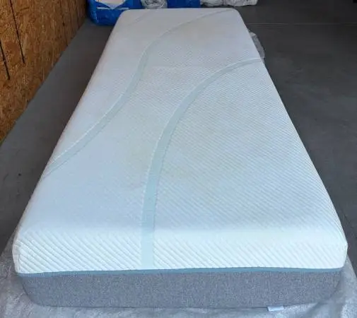 Tempurpedic Twin XL Hybrid Adapt Medium Mattress/Box/Frame