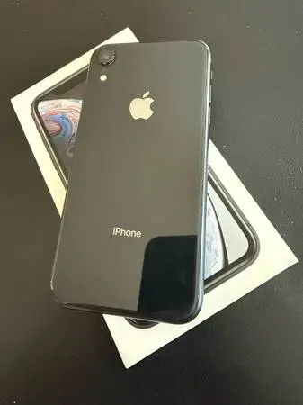 iPhone XR 64GB Unlocked