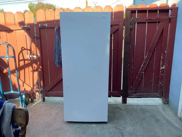 Frigidaire 13.0-cu ft Garage Ready Frost-free Upright Freezer Like new