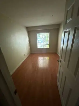 Room with bath for rent