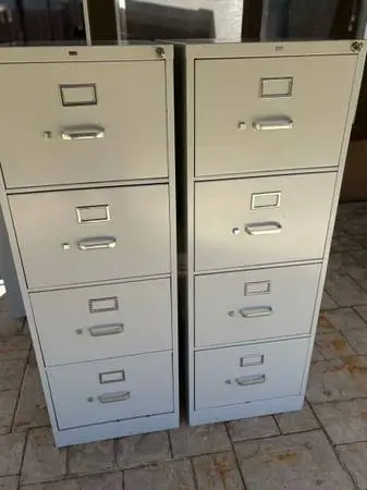 File Cabinet with Keys