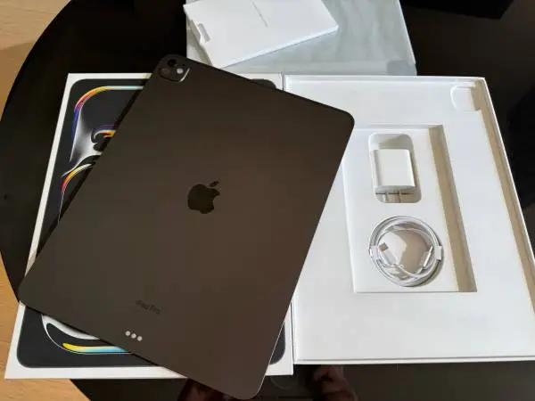 iPad Pro 13” M4 512GB Magic keyboard Apple Pencil