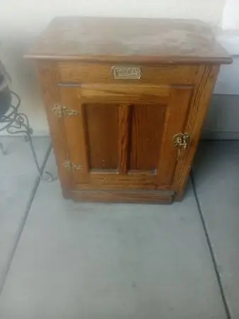 Very nice nightstand