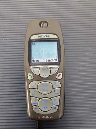 Classic Nokia 3595 Cell Phone with Charger