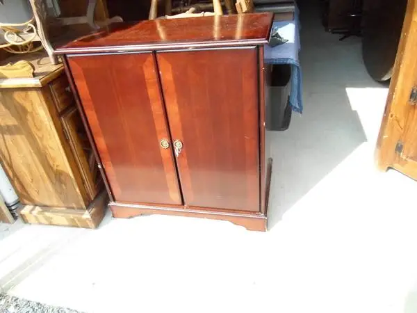 tv cabinet