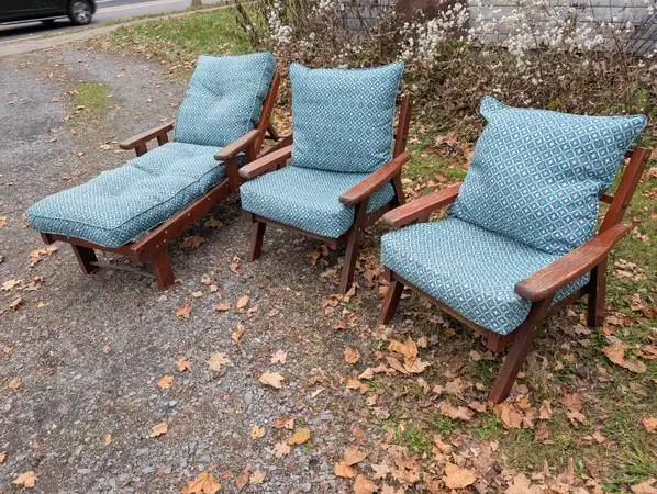3 pieces Redwood Chaise lounge and Two armchairs Deck set