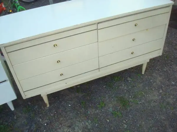 vintage  6 drawer white dresser