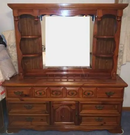 Mirror Dresser