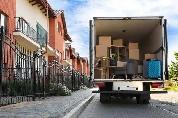 🍎Furniture  Movers available