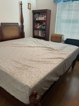 King size bed