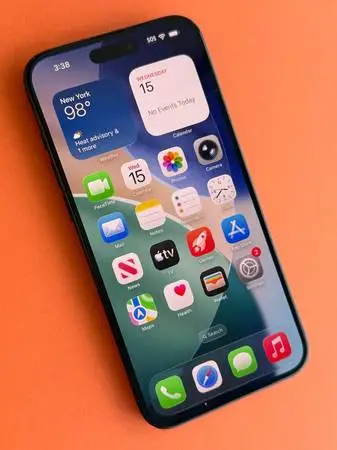 iPhone 16 Plus 128gb AT&T Cricket Battery 93%