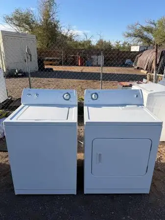 Whirlpool Electric Washer & Electric 220 Plug Dryer Set For Sale $350
