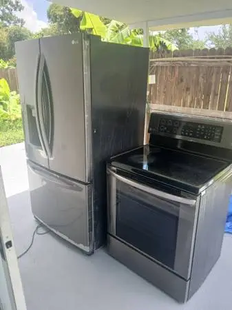 LG Refrigerator and Stole Set