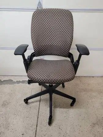 Steelcase Leap V2 Ergonomic Computer Desk Office Chair, Excellent shape!