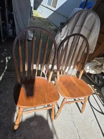 2 beautiful Solid wood chairs