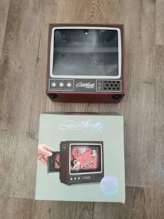 Smartphone Magnifier (By Luckies Vision) For Sale