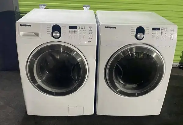 Samsung vrt white front load washer and gas dryer