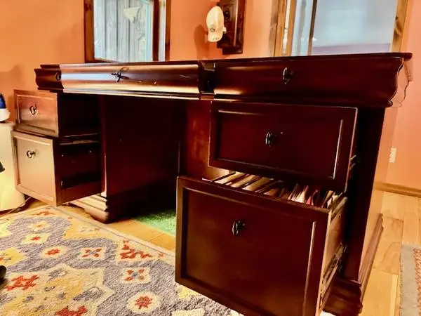 Gorgeous Mahogany Executive Desk and Credenza by Wynwood