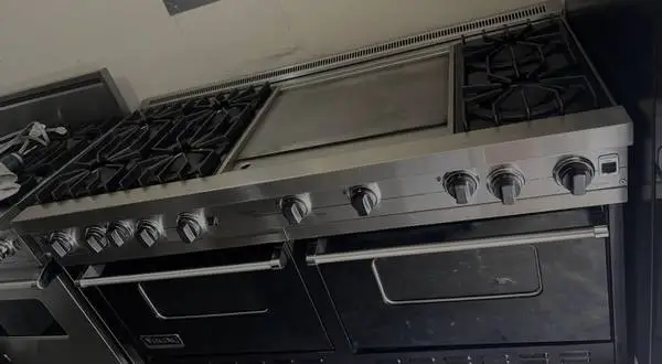 Viking Black/Stainless Steel 60” Wide All Gas Range Double Griddle